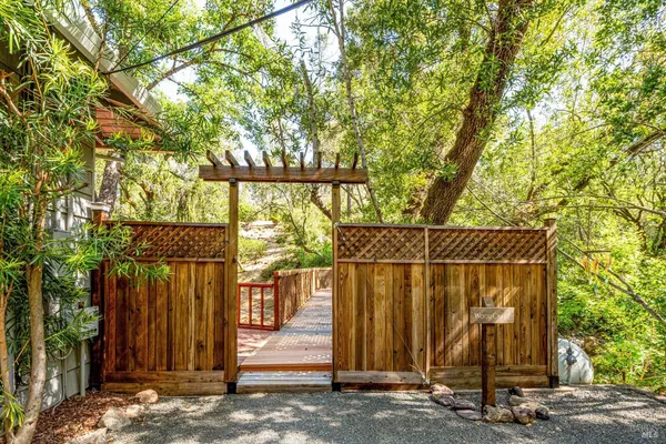 $9,000 | 850 Conn Valley Road, St. Helena, CA 94574