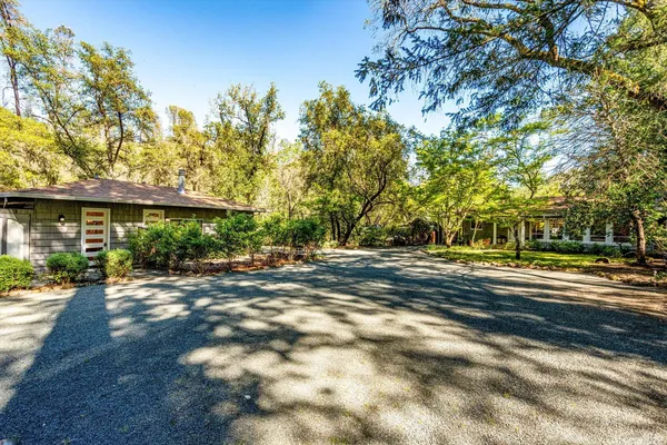 $9,000 | 850 Conn Valley Road, St. Helena, CA 94574