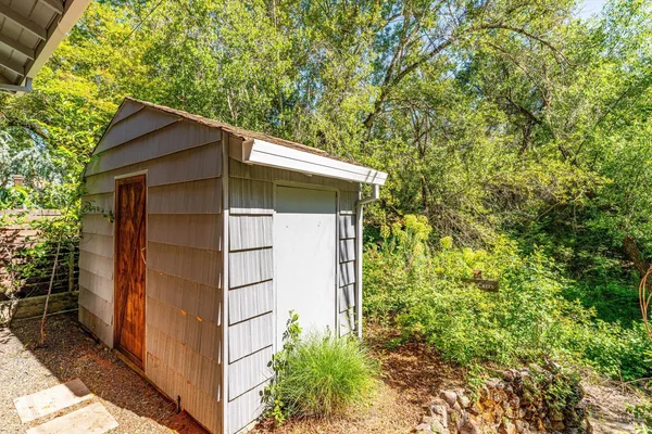 $9,000 | 850 Conn Valley Road, St. Helena, CA 94574