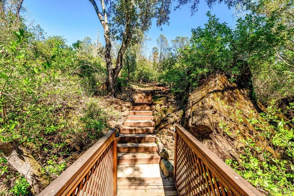 $9,000 | 850 Conn Valley Road, St. Helena, CA 94574