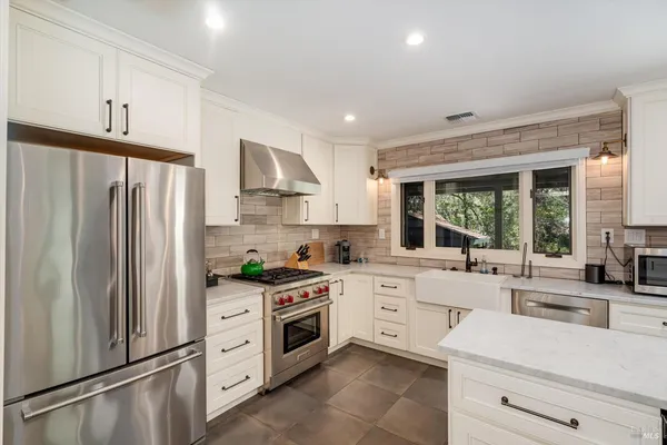 $9,000 | 850 Conn Valley Road, St. Helena, CA 94574