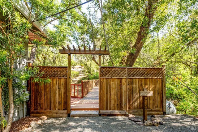 $9,000 | 850 Conn Valley Road, St. Helena, CA 94574