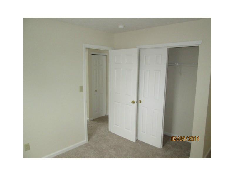 5828 Long Ridge Place Indianapolis, IN 46221 - Photo 7 of 11 Gallery Image 7
