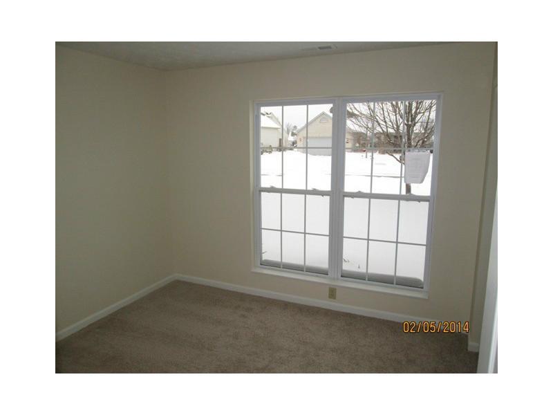 5828 Long Ridge Place Indianapolis, IN 46221 - Photo 8 of 11 Gallery Image 8