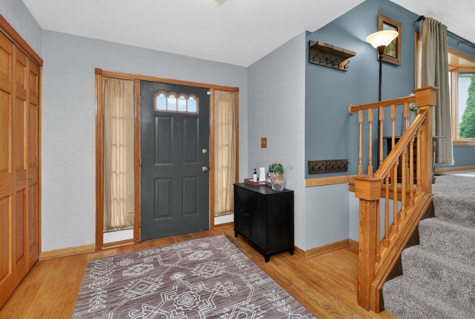 1001 Oak Ridge Drive Streamwood, IL 60107 - Photo 2 of 25