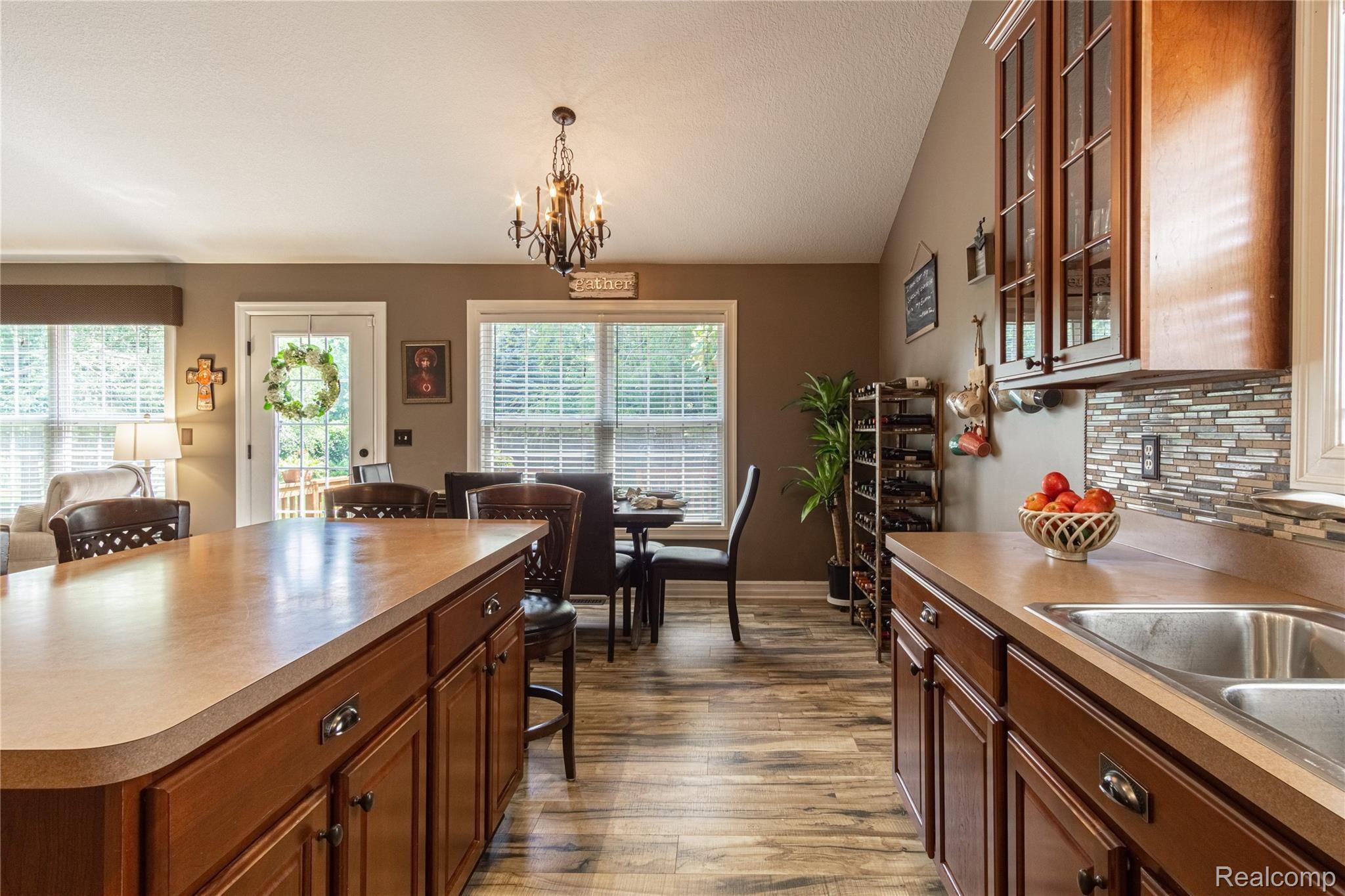 16203 River Ridge Trail Linden, MI 48451 - Photo 5 of 31 Interiors (22 of 56).jpg