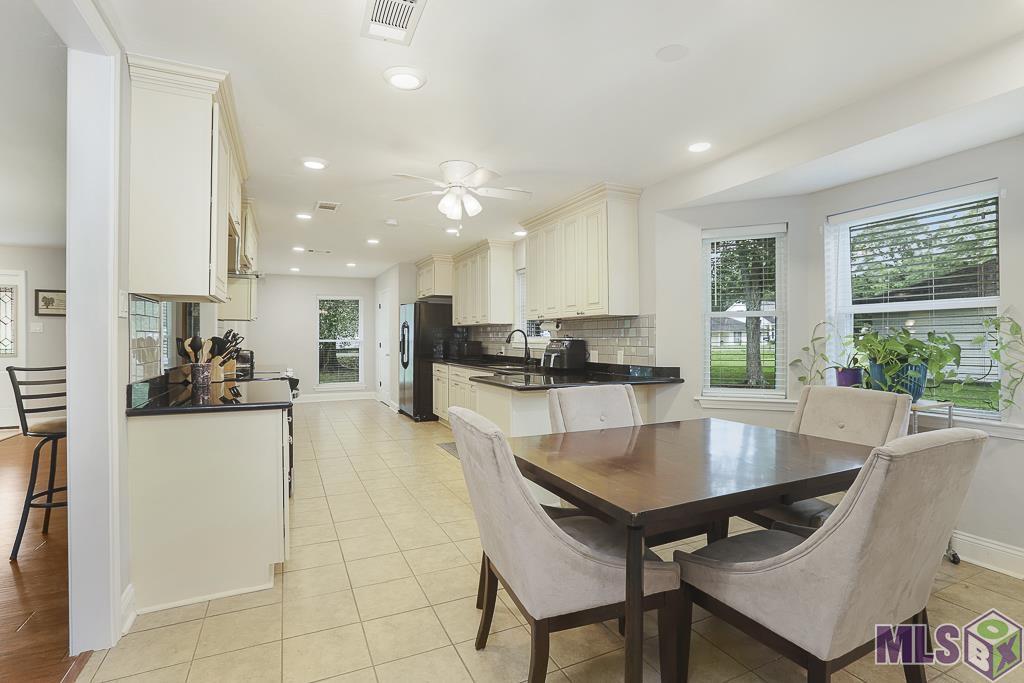 11052 Buxton Road St. Amant, LA 70774 - Photo 8 of 24