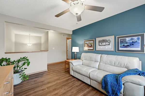 $284,900 | 186 Sawtooth Court Southeast, Rochester, MN 55904