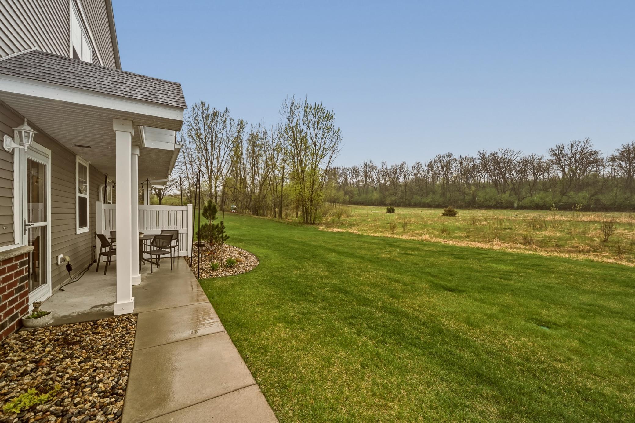 186 Sawtooth Court Southeast Rochester, MN 55904 - Photo 3 of 34