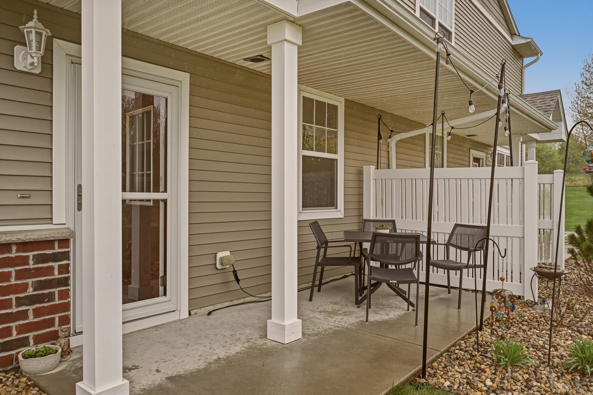 186 Sawtooth Court Southeast Rochester, MN 55904 - Photo 4 of 34