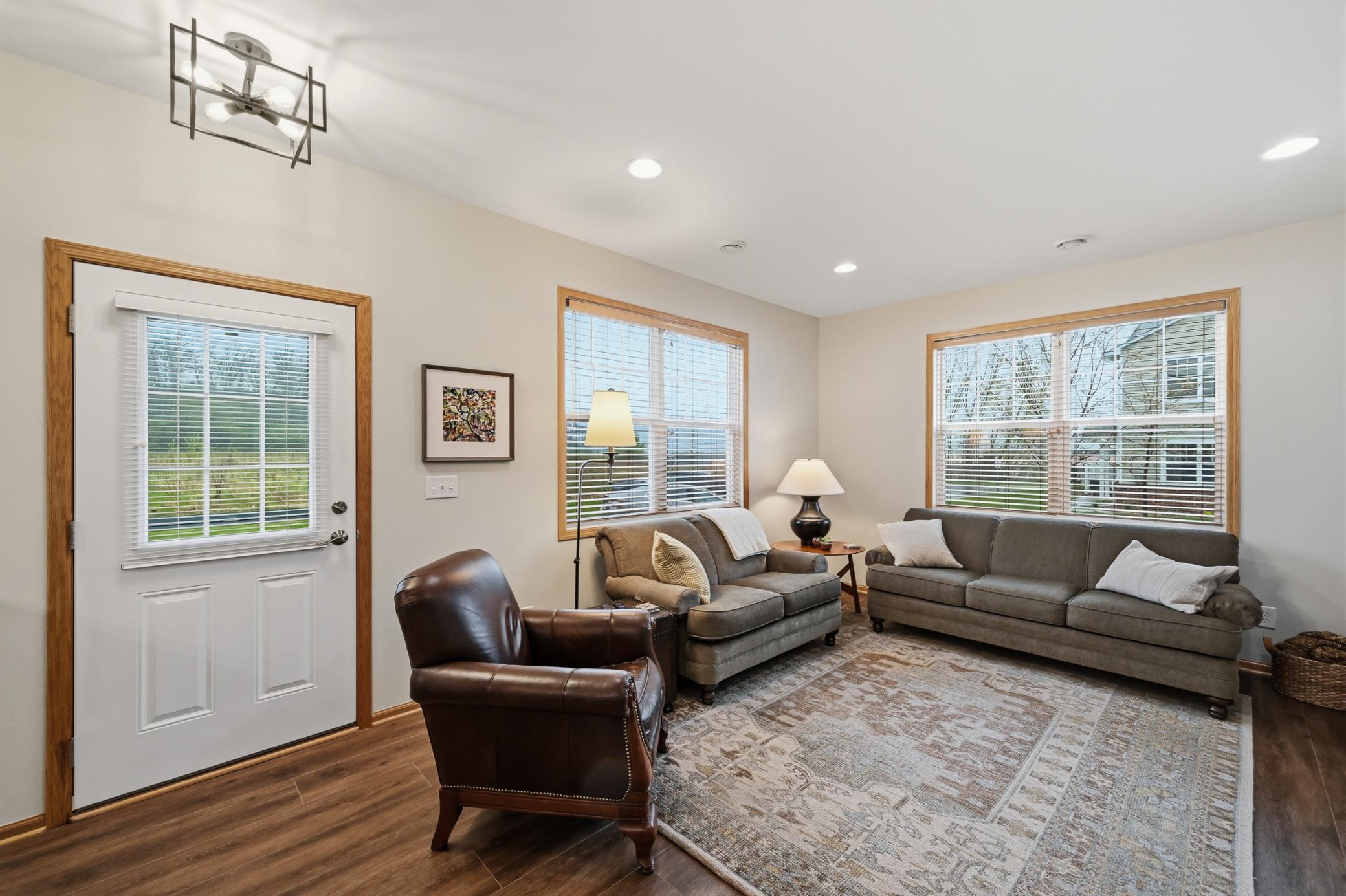 186 Sawtooth Court Southeast Rochester, MN 55904 - Photo 6 of 34