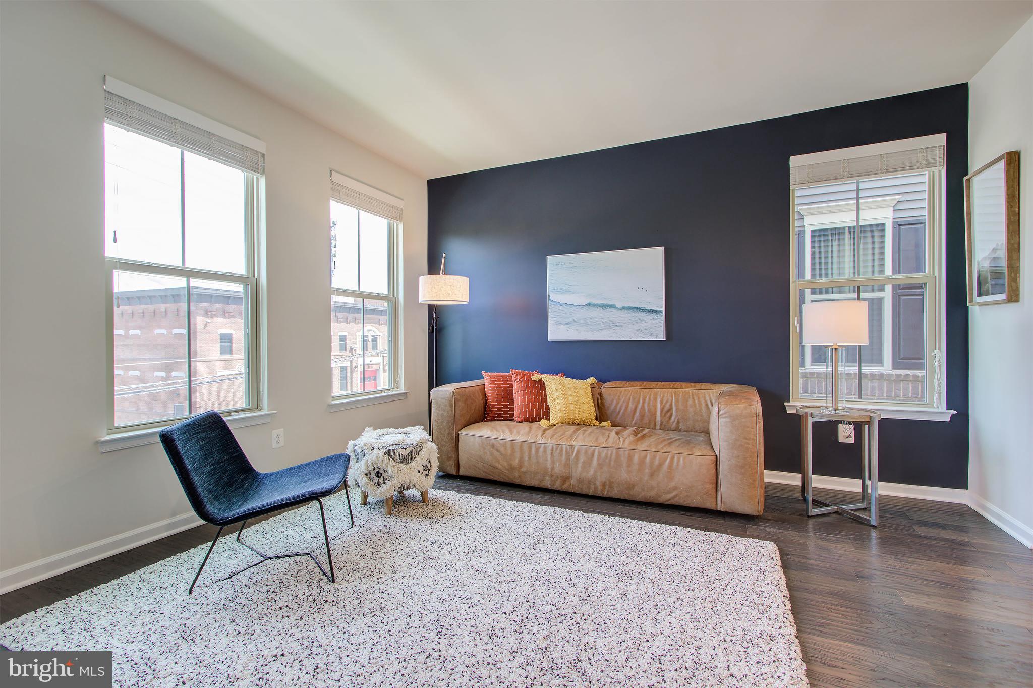 43775 Stubble Cor Square Ashburn, VA 20147 - Photo 11 of 32 Spacious living room