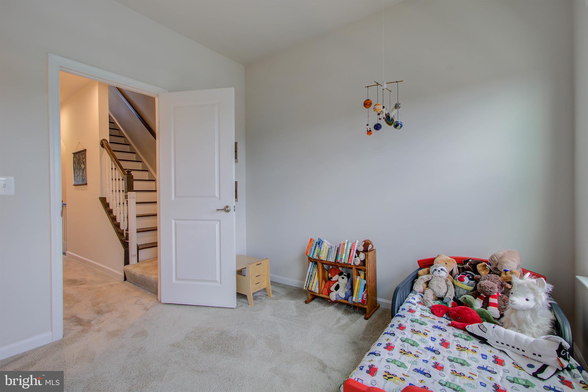43775 Stubble Cor Square Ashburn, VA 20147 - Photo 19 of 32 2nd bedroom on 3rd level with walk-in closet