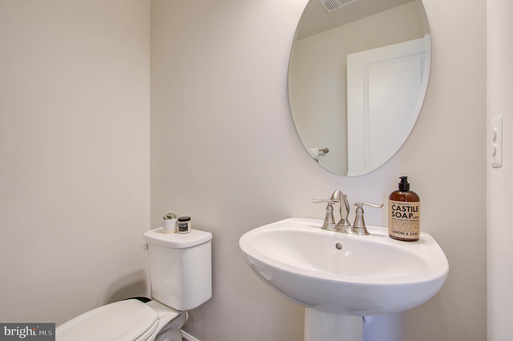 43775 Stubble Cor Square Ashburn, VA 20147 - Photo 5 of 32 Half bath