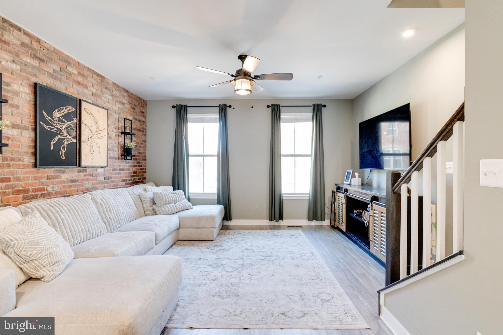 216 South Newkirk Street Baltimore, MD 21224 - Photo 12 of 35 Family Room