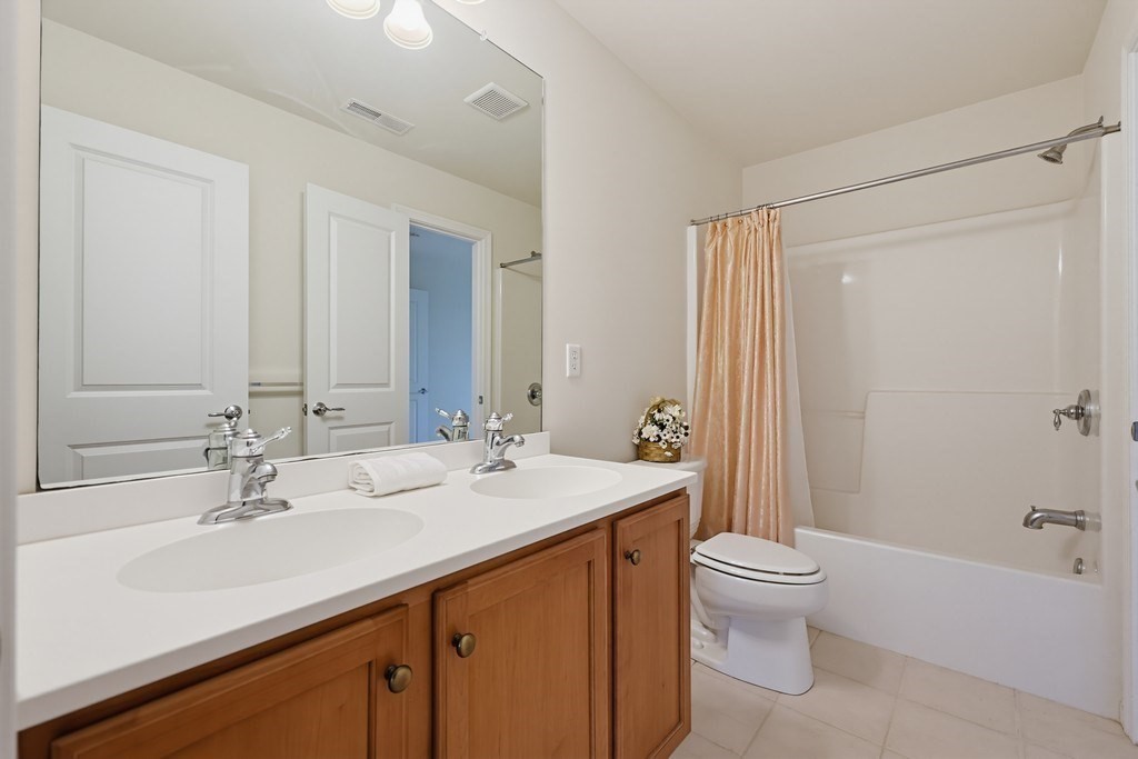 35 Howarth Drive Upton, MA 01568 - Photo 34 of 42