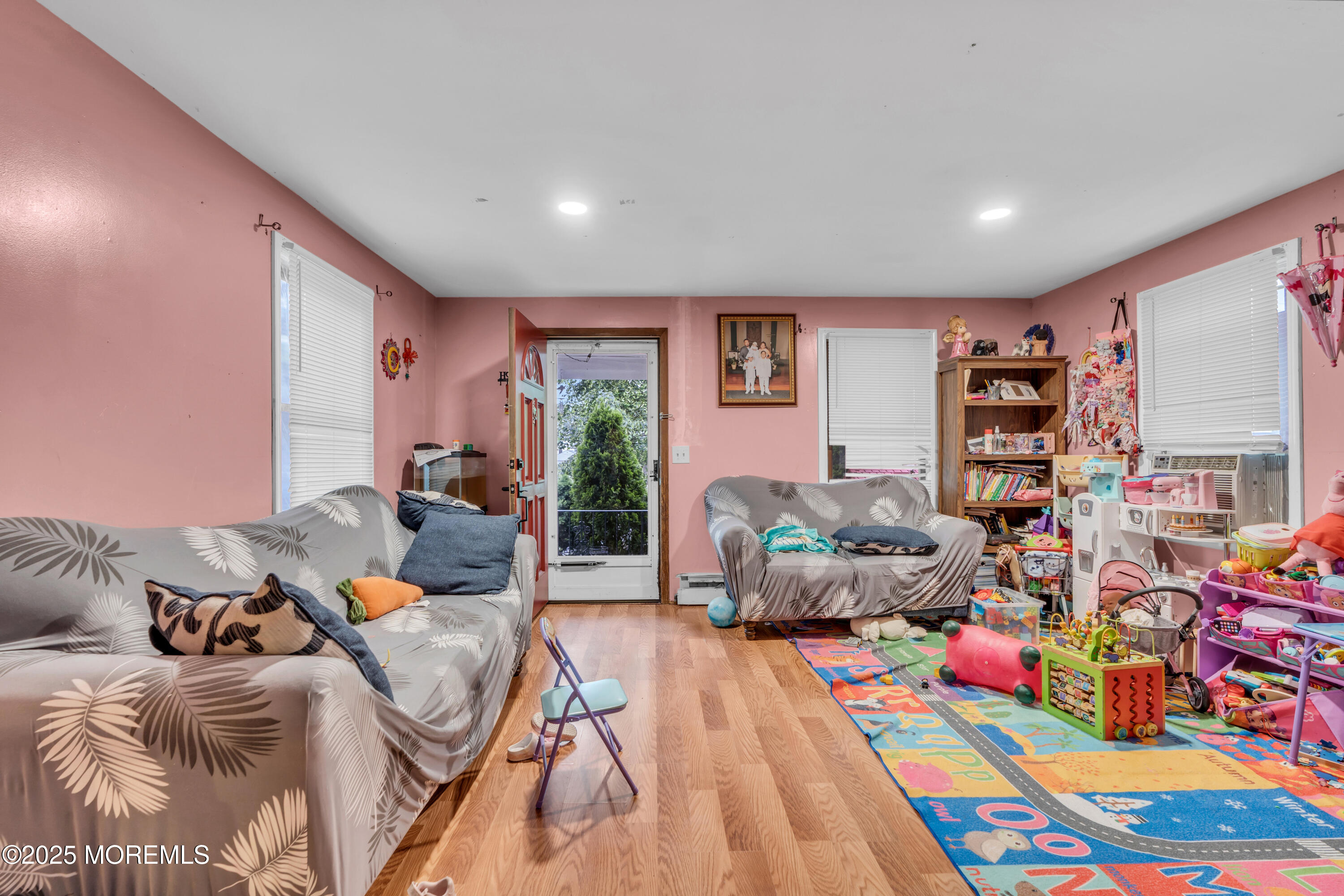 25 Union Avenue Freehold, NJ 07728 - Photo 5 of 32 006_dsc02416_140