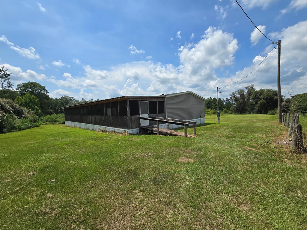 190 Cir R Lane Pearson, GA 31642 - Photo 1 of 24 Gallery Image 1