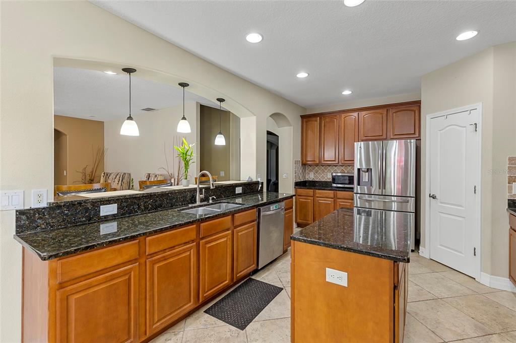 1945 Abbey Ridge Drive Dover, FL 33527 - Photo 6 of 23