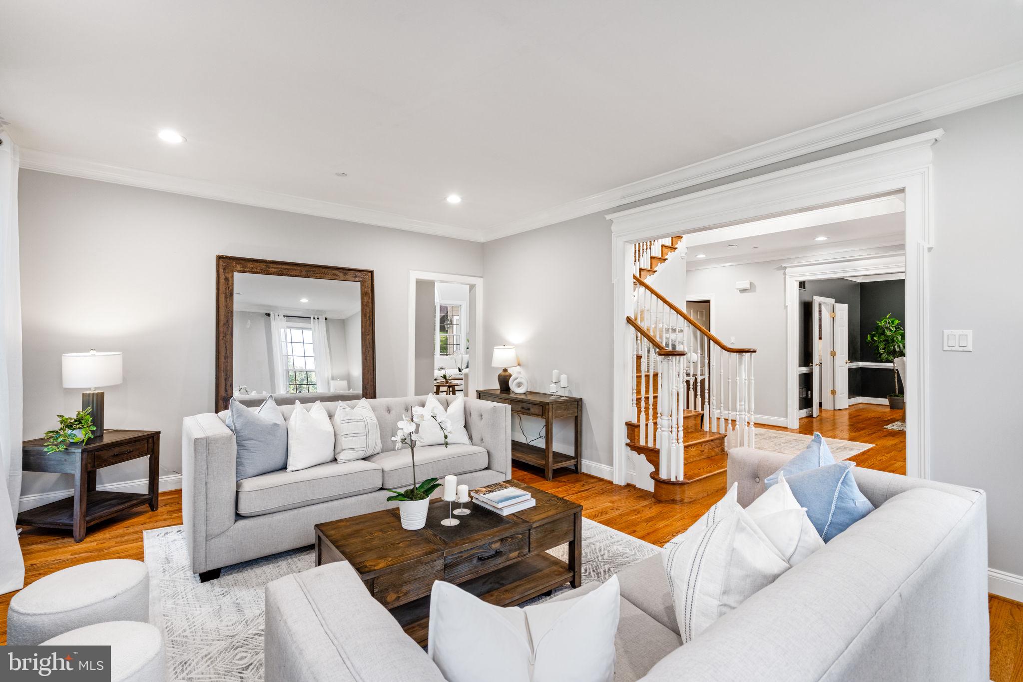 815 Brower Road Wayne, PA 19087 - Photo 15 of 84 Living Room