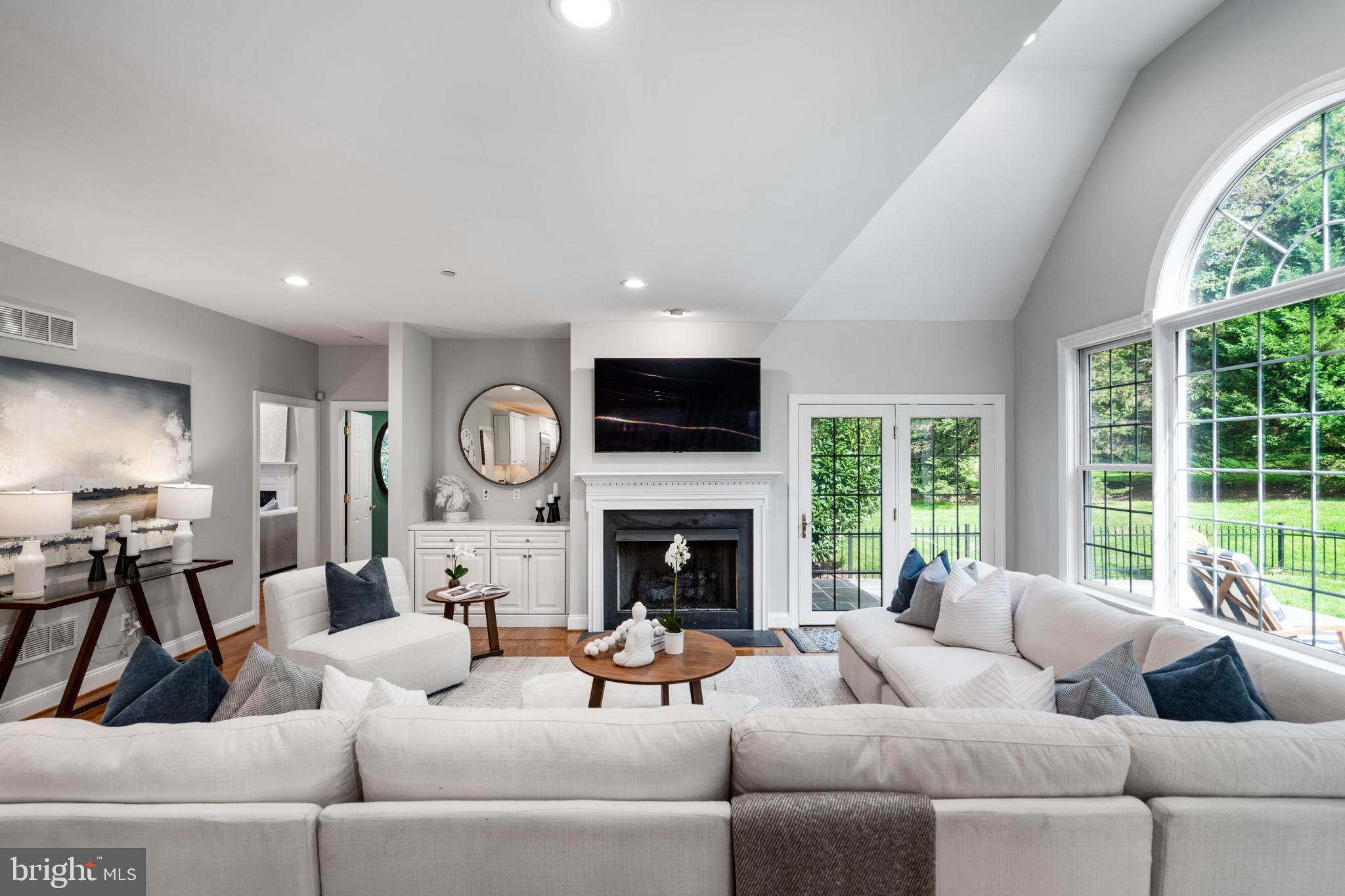 815 Brower Road Wayne, PA 19087 - Photo 22 of 84 Great Room w/ Vaulted Ceilings