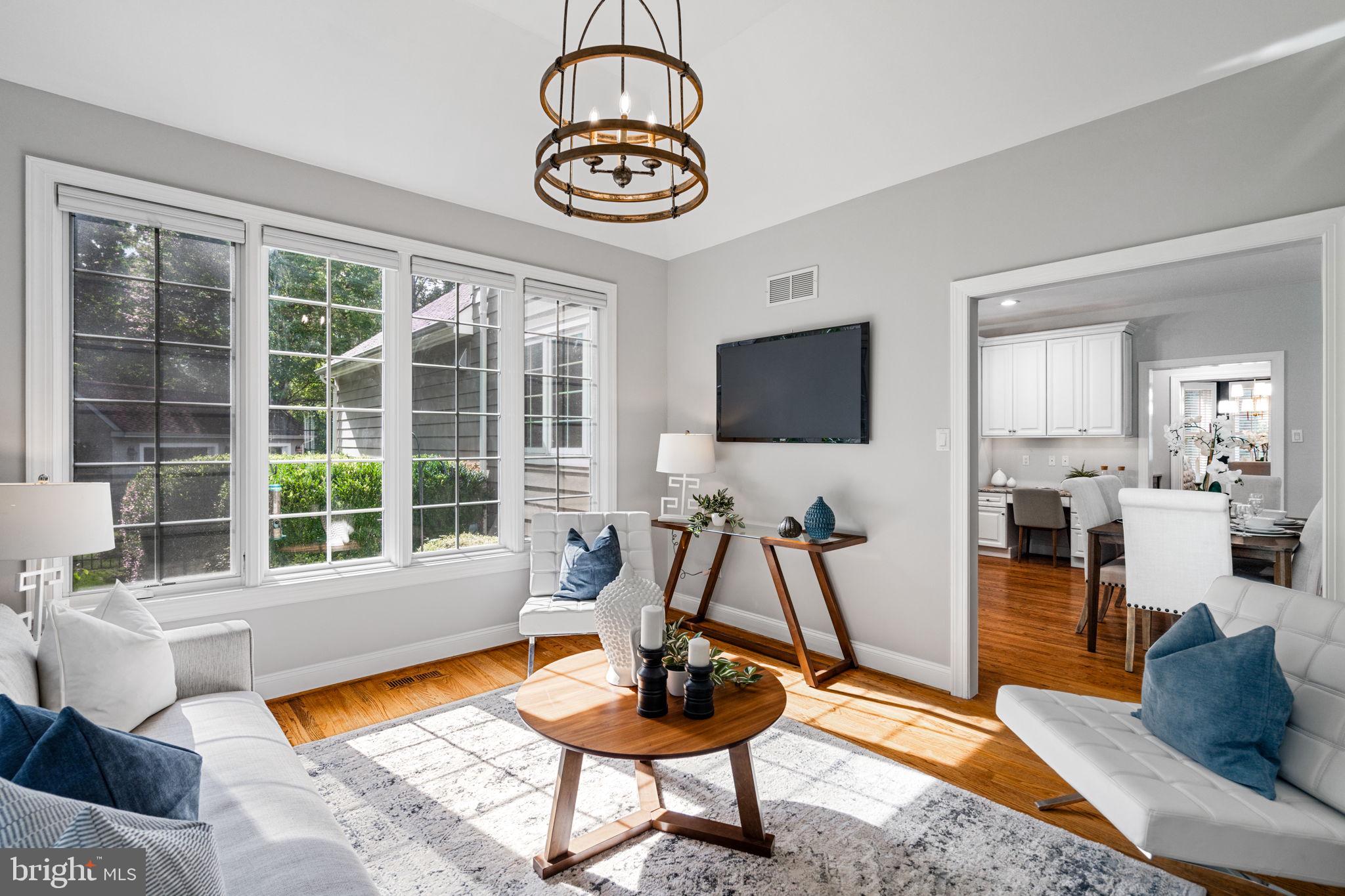 815 Brower Road Wayne, PA 19087 - Photo 33 of 84 Morning Room /Sunroom