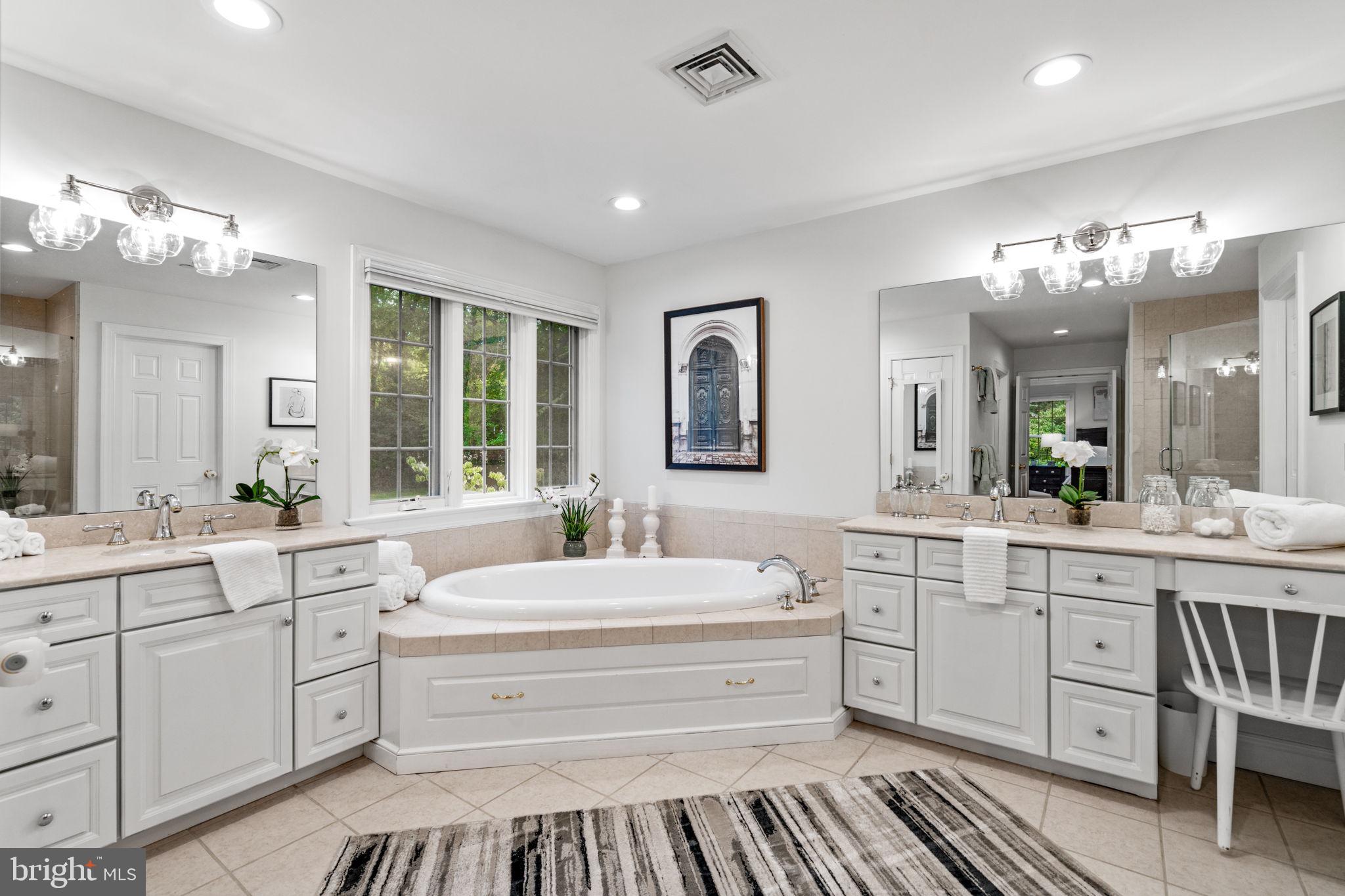 815 Brower Road Wayne, PA 19087 - Photo 49 of 84 Twin Vanities w/ Soaking Tub