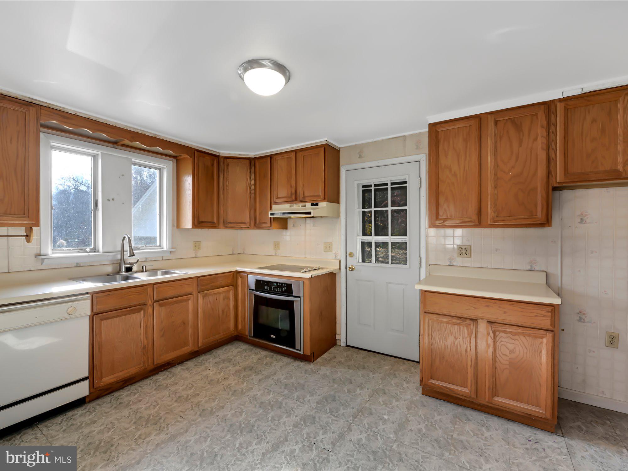 229 Tremont Road Pine Grove, PA 17963 - Photo 12 of 27 Gallery Image 12