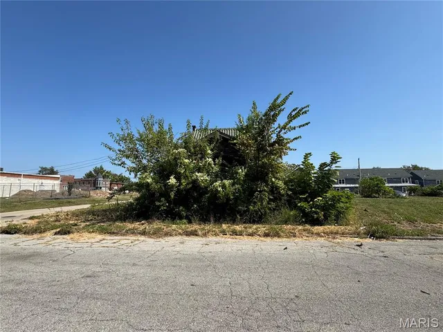 $14,000 | 4055 North Market Street, St. Louis, MO 63113