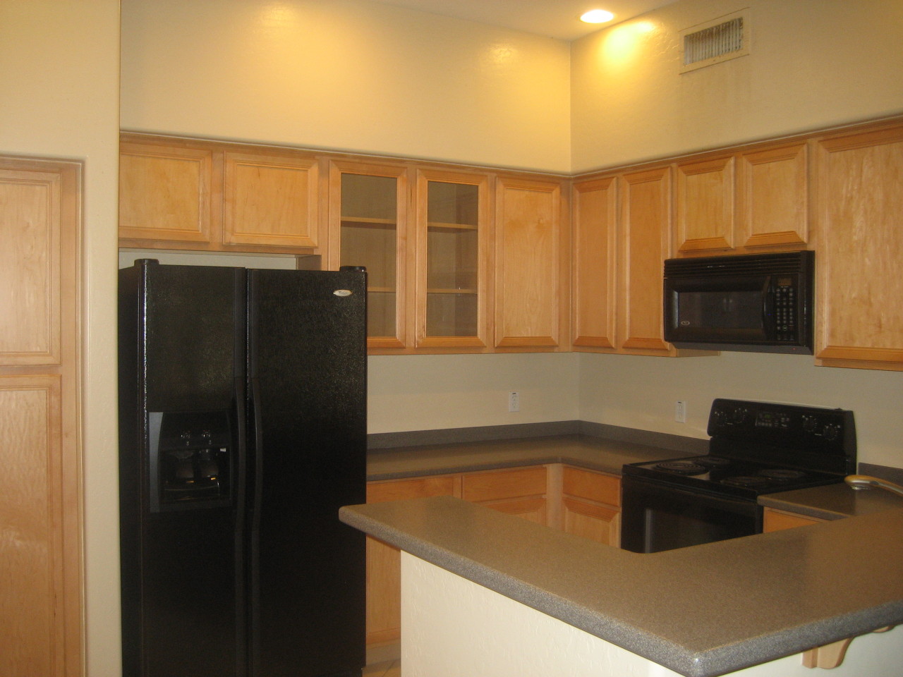 4488 East Thomas Road, Unit 2010 Phoenix, AZ 85018 - Photo 8 of 13 Kitchen with Fridge