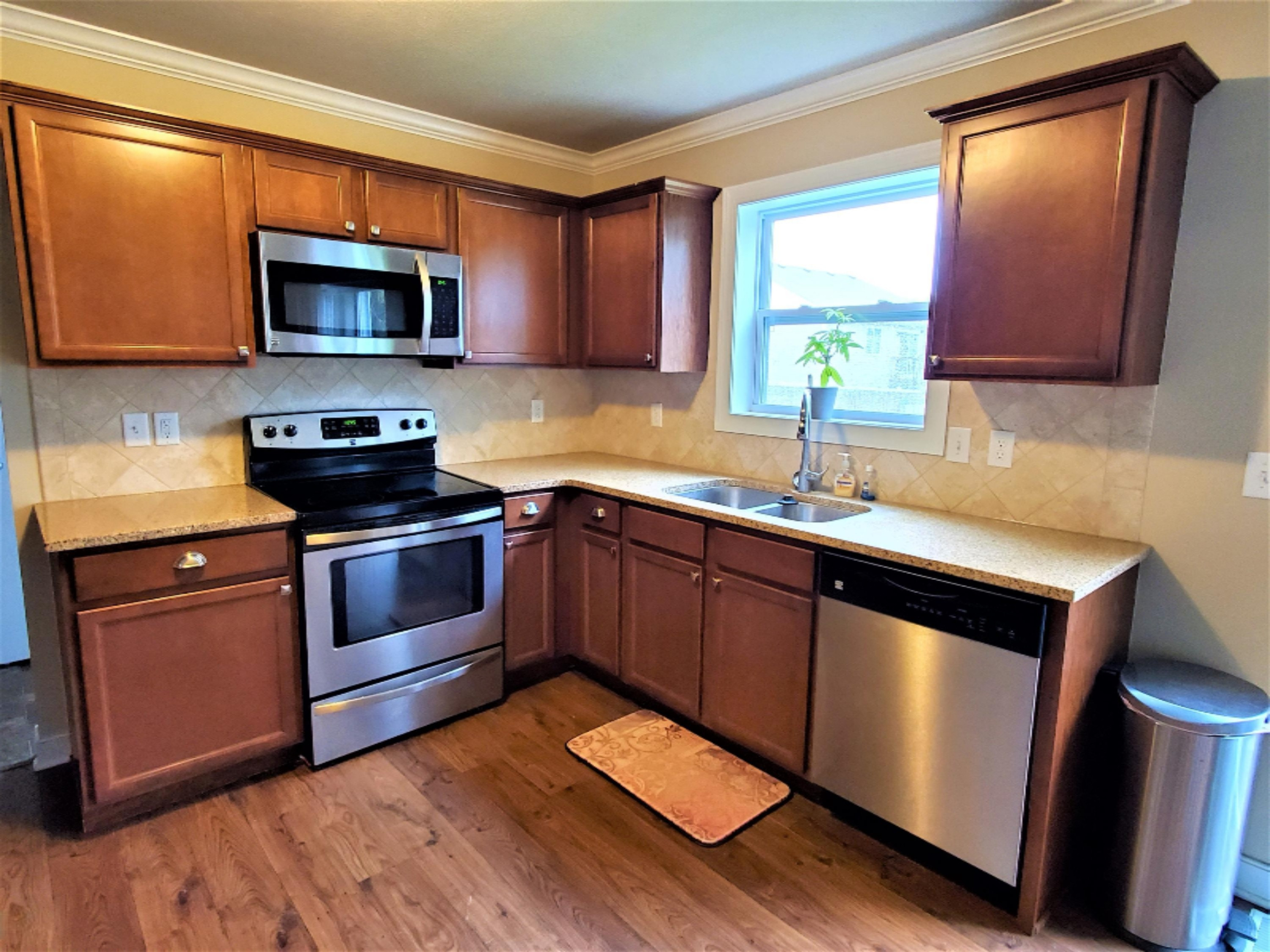 3202 Quarry Ridge Court Kalamazoo, MI 49006 - Photo 3 of 18 kitchen 1