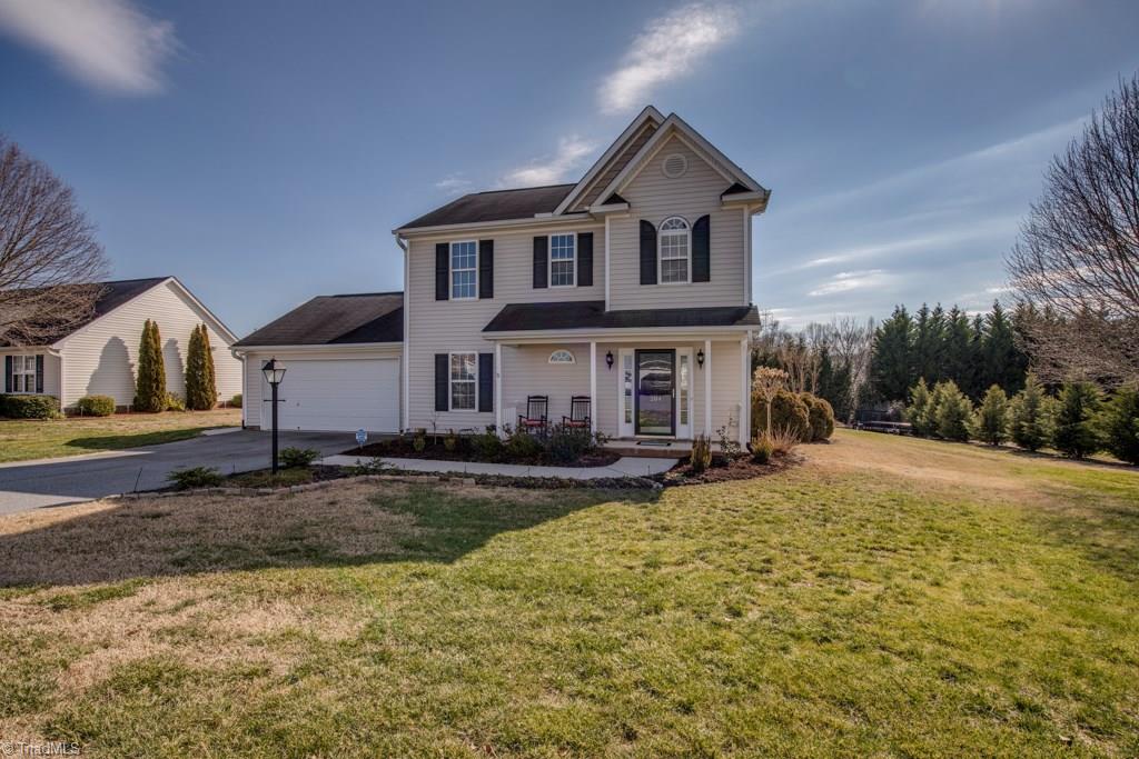 284 Sailway Road Winston-Salem, NC 27127 - Photo 2 of 27 Gallery Image 2