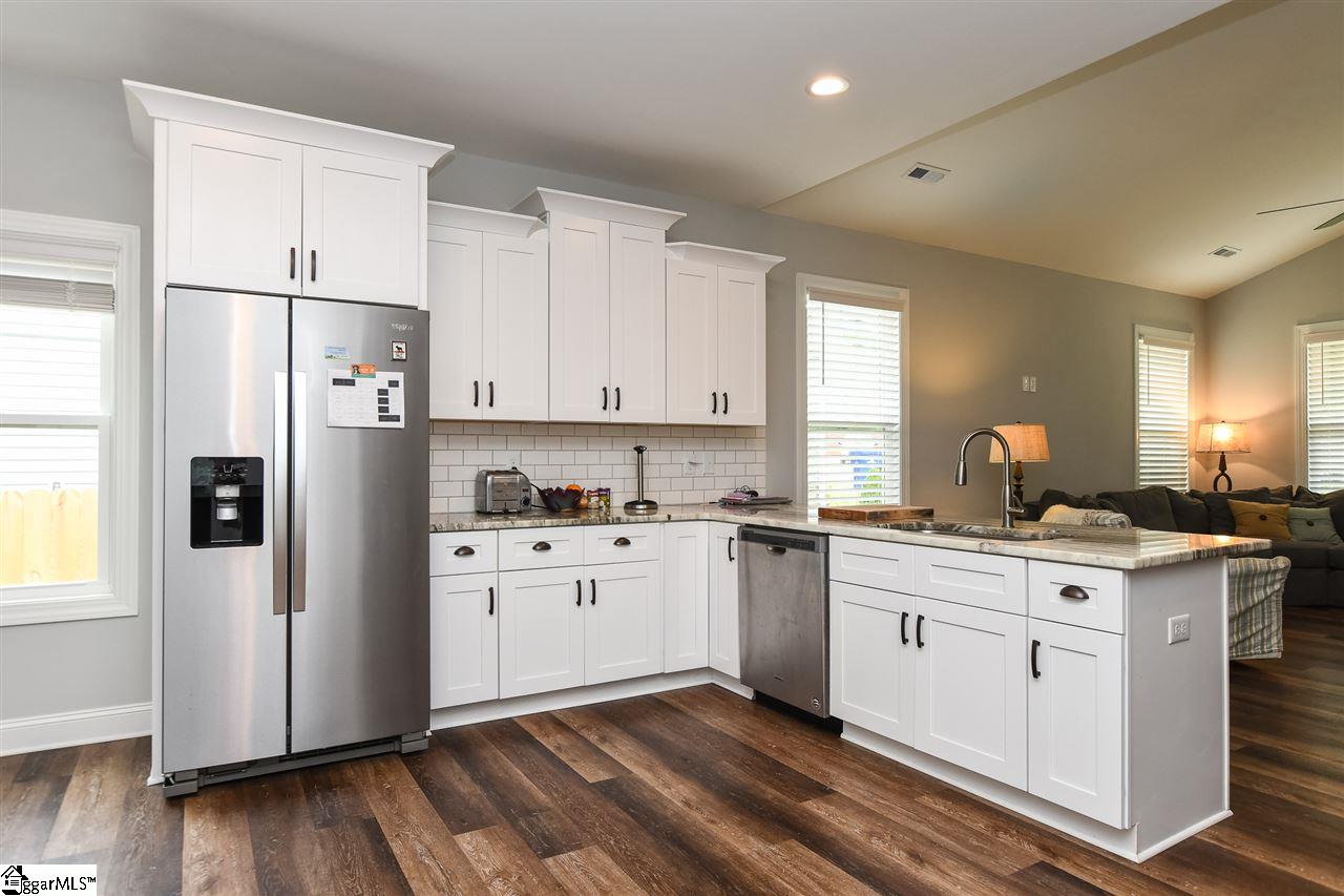 336 Ackley Road Greenville, SC 29607 - Photo 11 of 32