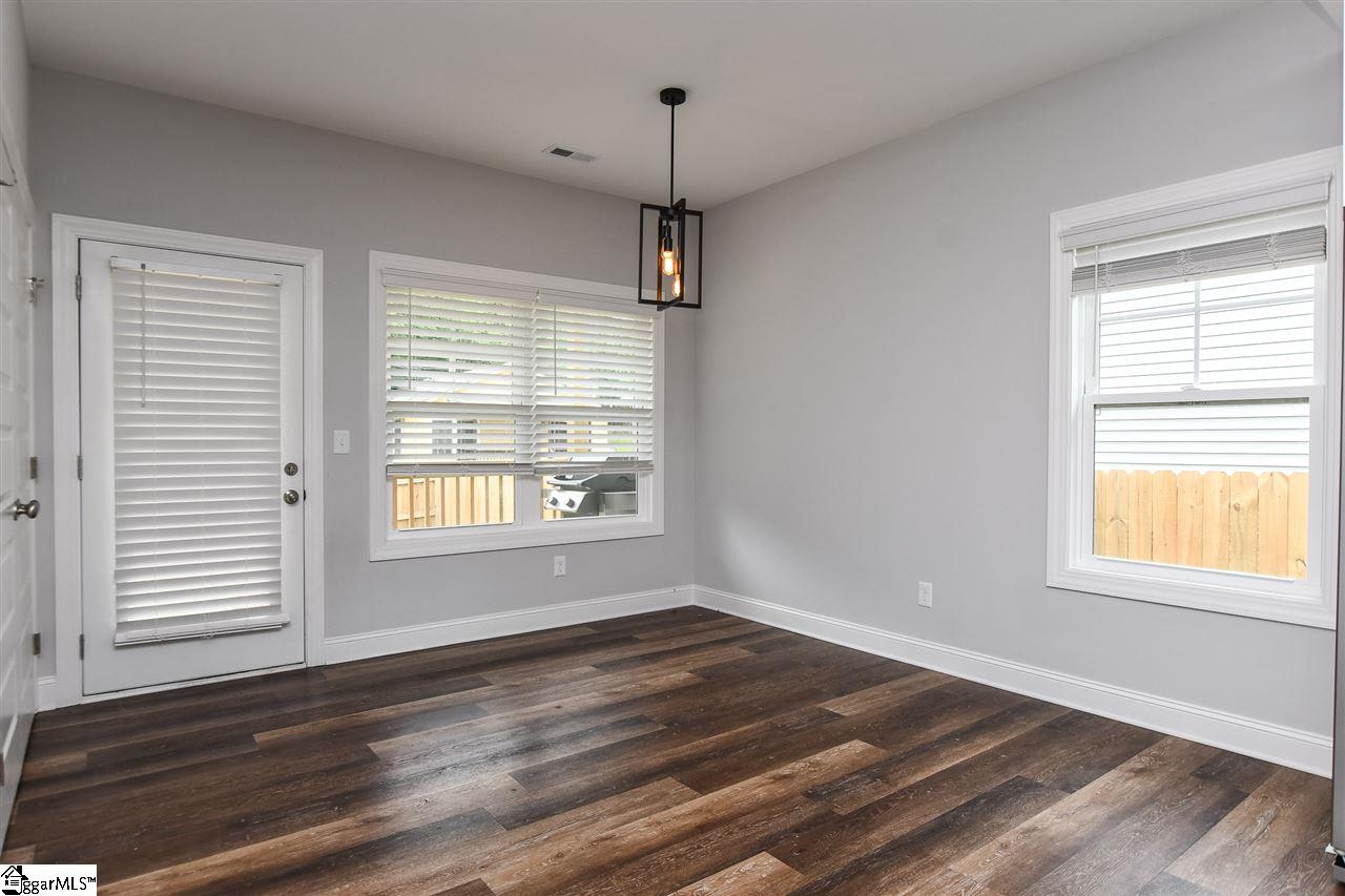 336 Ackley Road Greenville, SC 29607 - Photo 16 of 32