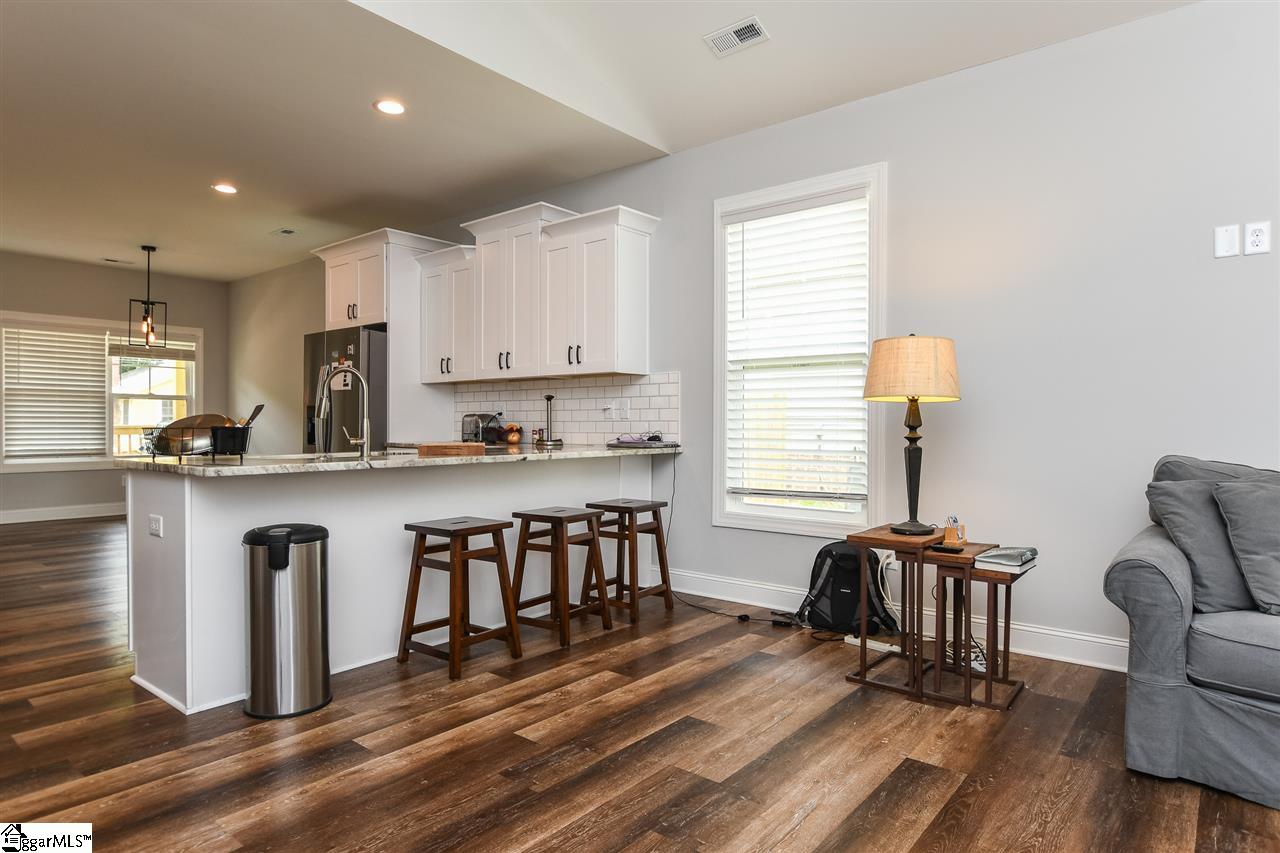 336 Ackley Road Greenville, SC 29607 - Photo 7 of 32