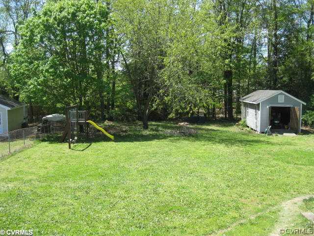 8526 Rainwater Road Richmond, VA 23237 - Photo 9 of 12 Exterior Back