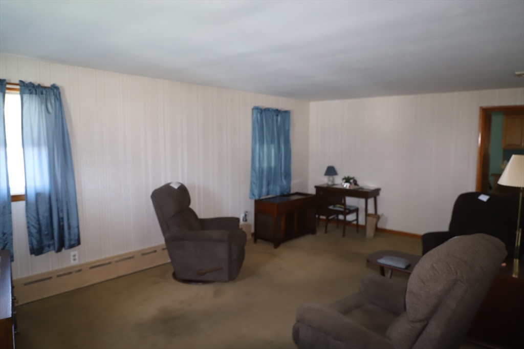 25 Peer Street Springfield, MA 01109 - Photo 12 of 26 Gallery Image 12