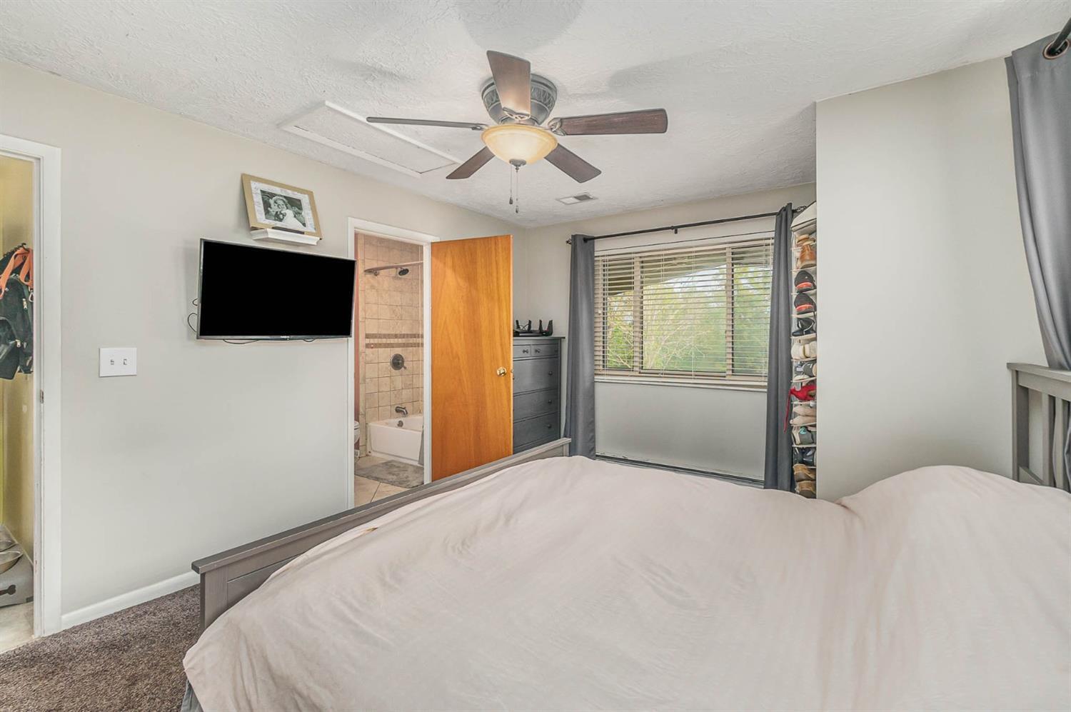 5920 Jessup Road Cincinnati, OH 45247 - Photo 16 of 28 Gallery Image 16