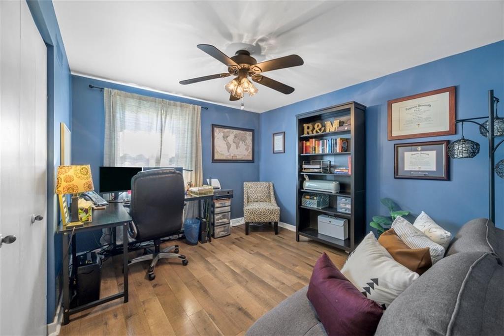229 Lakeside Drive McKees Rocks, PA 15136 - Photo 25 of 35