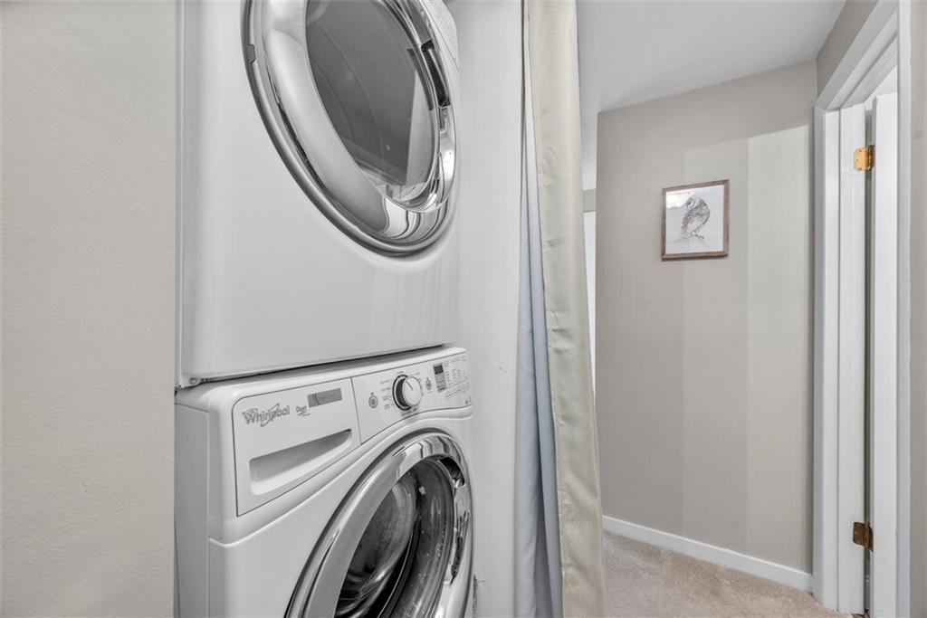 229 Lakeside Drive McKees Rocks, PA 15136 - Photo 26 of 35 a utility room with dryer and washer