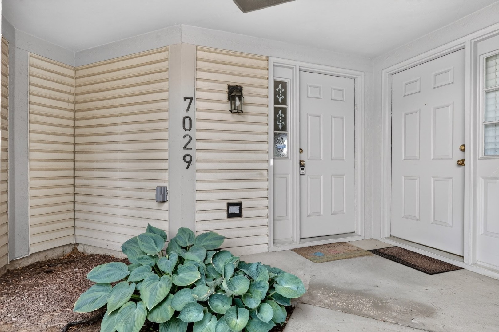 7029 South Stratton Lane, Unit 7029 Gurnee, IL 60031 - Photo 3 of 35