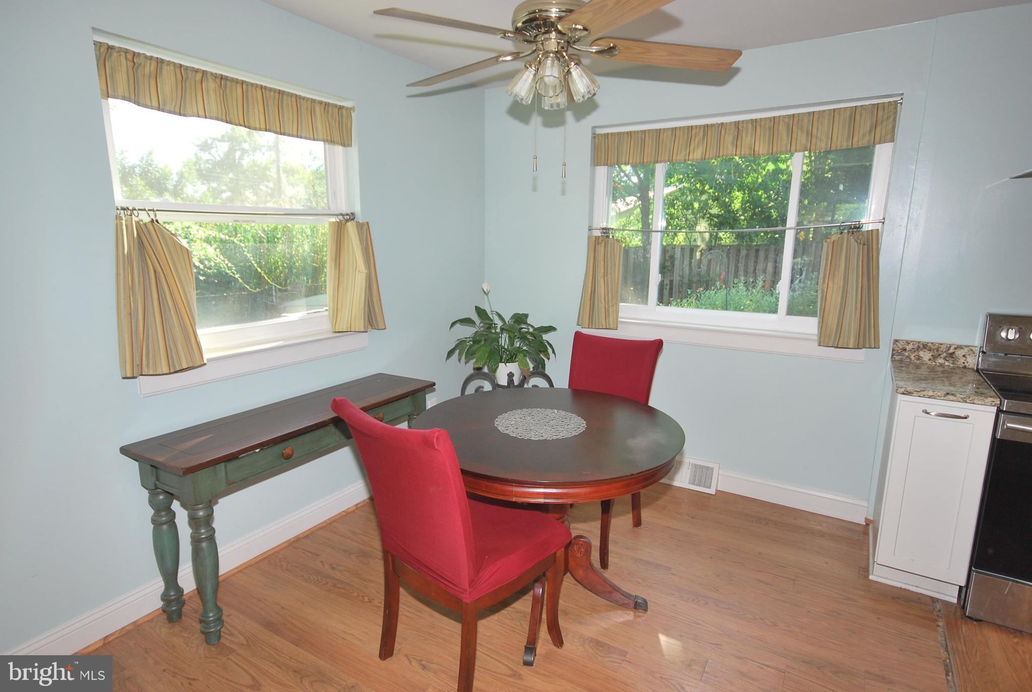 11600 Orebaugh Avenue Silver Spring, MD 20902 - Photo 3 of 9 Eat in kitchen