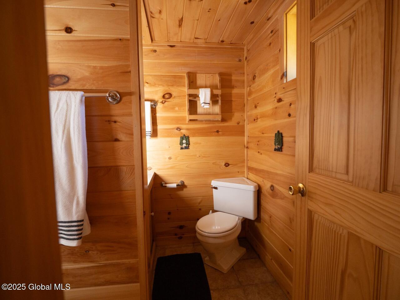 838 South Shore Road Edinburg, NY 12134 - Photo 25 of 68 21_master bath fill