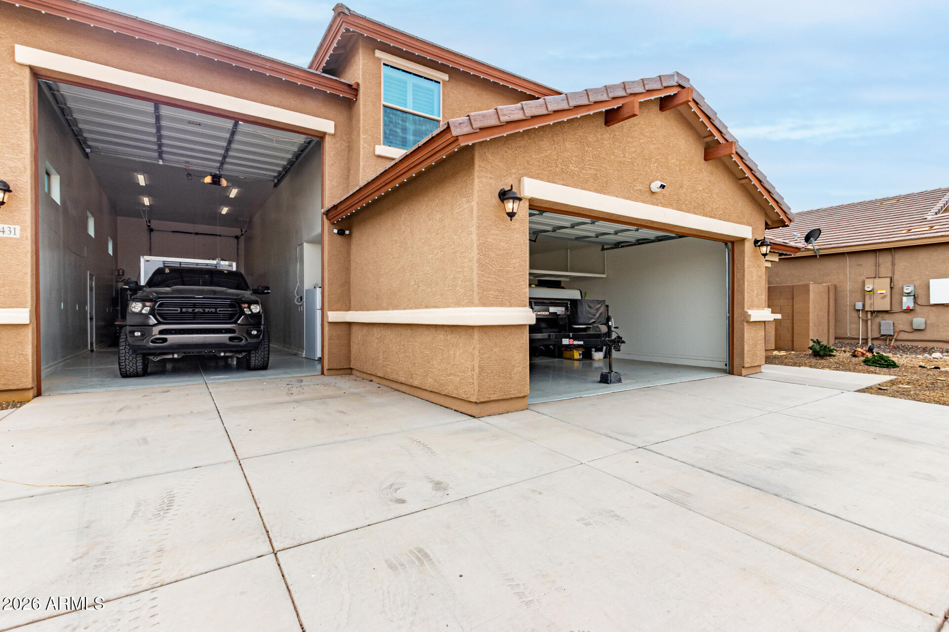 18431 West Williams Road Surprise, AZ 85387 - Photo 3 of 27 4 - Williams