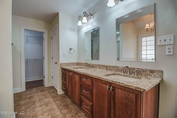 $602,000 | 17113 Spring Lake Drive East, Vancleave, MS 39565