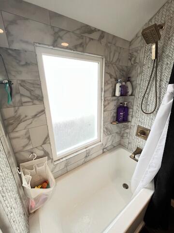 6010 West Main Street Milwaukee, WI 53214 - Photo 13 of 18 Bathroom