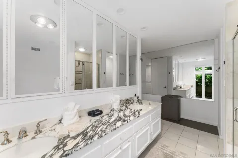 $7,200,000 | 2315 Avenida De La Playa, La Jolla, CA 92037