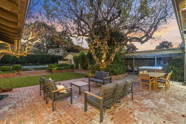 $7,200,000 | 2315 Avenida De La Playa, La Jolla, CA 92037