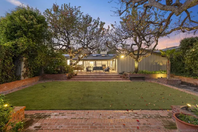 $7,200,000 | 2315 Avenida De La Playa, La Jolla, CA 92037