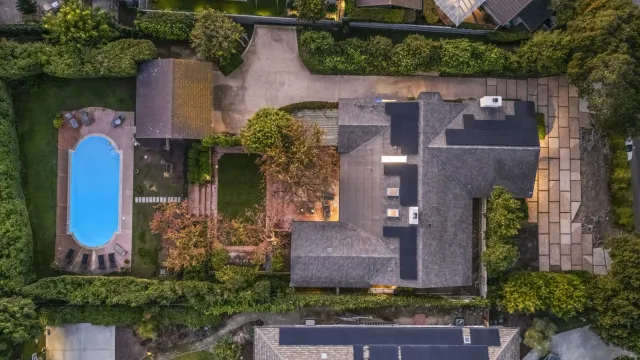 $7,200,000 | 2315 Avenida De La Playa, La Jolla, CA 92037